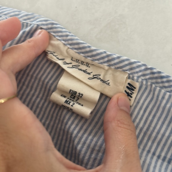 Blue shirt size 2 - Picture 2 of 2